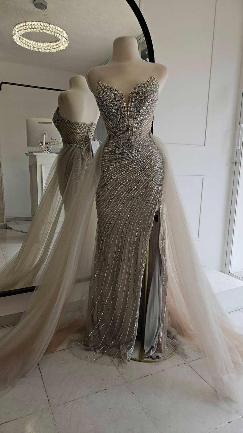 Aurora en plata-nude